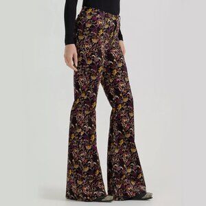 NWT Wrangler Fierce Flare Jeans Size 26 x 32